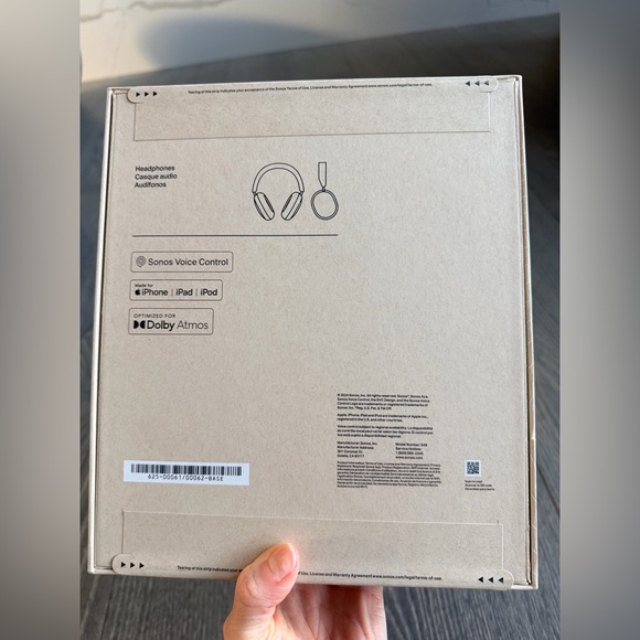 Sonos Ace Noise Cancelling Headphones in Black - Picture 2 of 3